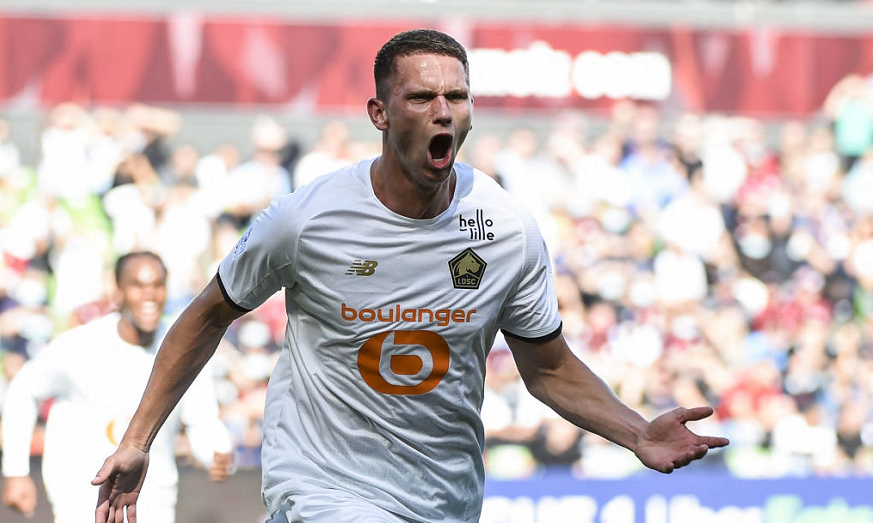  里尔主帅变阵，三中卫体系显奇效  